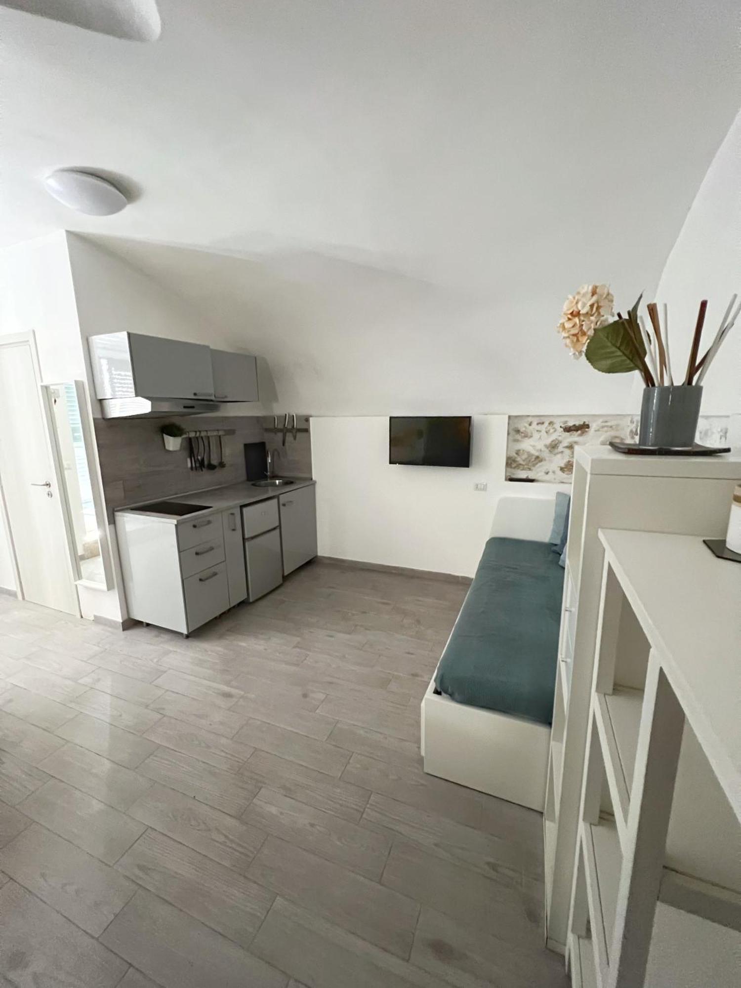 Acquasale Apartment "Altomare" เวียสเต ภายนอก รูปภาพ